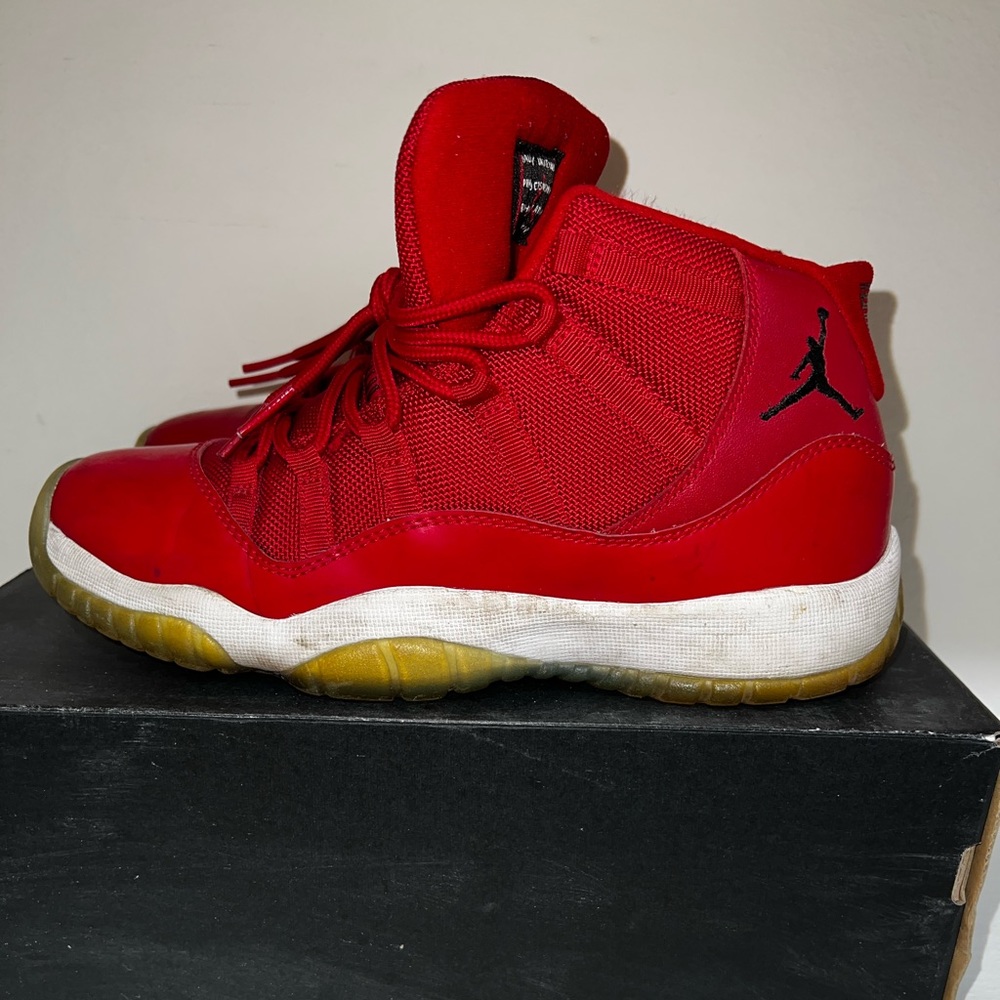 Gym red jordan 11 win like 96